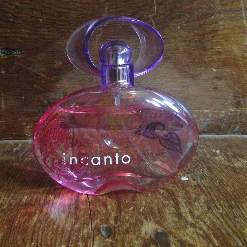 Salvatore Ferragamo Incanto perfume
